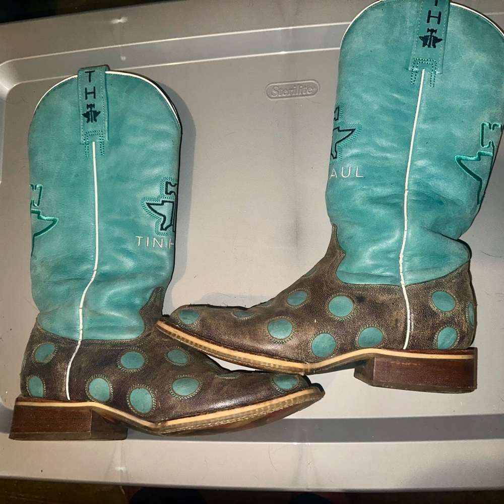 Size 7.5 discontinued women’s Tinhaul boots